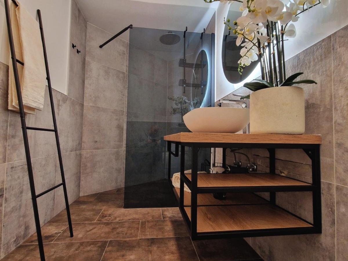 Olivea Luxury Suites Fazana Ngoại thất bức ảnh